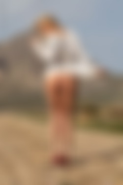 [photodromm.com] 2018-11/[photodromm.com] - 2018.11.06 - Darina - The Promenade (x50) 2000x3000/04l.jpg