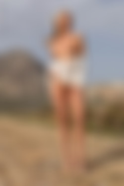 [photodromm.com] 2018-11/[photodromm.com] - 2018.11.06 - Darina - The Promenade (x50) 2000x3000/09l.jpg