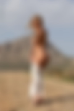 [photodromm.com] 2018-11/[photodromm.com] - 2018.11.06 - Darina - The Promenade (x50) 2000x3000/14l.jpg