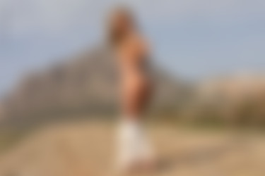 [photodromm.com] 2018-11/[photodromm.com] - 2018.11.06 - Darina - The Promenade (x50) 2000x3000/15l.jpg