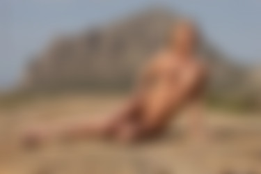 [photodromm.com] 2018-11/[photodromm.com] - 2018.11.06 - Darina - The Promenade (x50) 2000x3000/26l.jpg