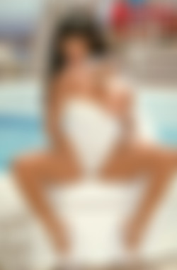 scoreland.com & xlgirls.com & bigboobbundle.com - 2014-10/_bigboobbundle.com/Ahoy, Angelique/BustyAngelique06.jpg