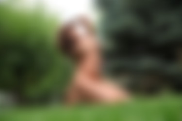 photodromm.com - 2012-10/tunde - 07 - on the grass/37l.jpg