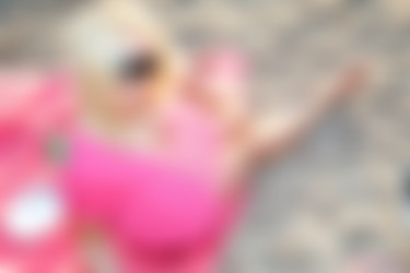 beshine picture sets/2010/2010.05.22 - Big Tits Entertainer Beshine At The Beach(1)/2010.05.22 - Big Tits Entertainer Beshine At The Beach/0026.jpg