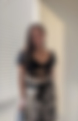 nicling/pics/20200926-968838246-Going_out_to_dinner..._how_do_you_like_my_outfit.jpg