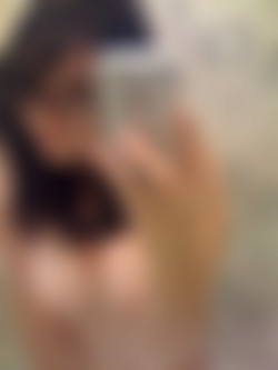 Amateur Girls with Glasses/62iiZl8.jpg