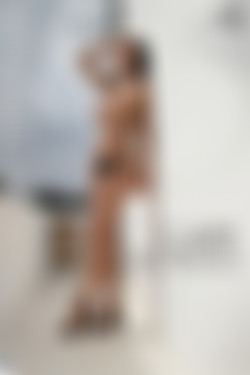 2022phdee/2021-11/[photodromm] 2021-11-08 Claire - One World (x46, 3000 px)/_cover.jpg