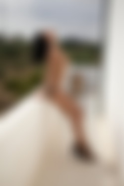 2022phdee/2021-11/[photodromm] 2021-11-08 Claire - One World (x46, 3000 px)/One World (40).jpg