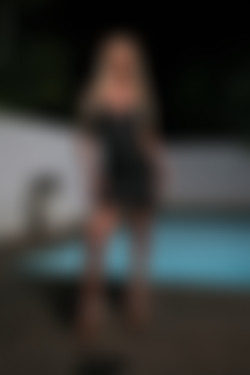 [photodromm.com] 2018-09/[photodromm.com] - 2018.09.16 - Stevie - Pool Party (x46) 2000x3000/01l.jpg