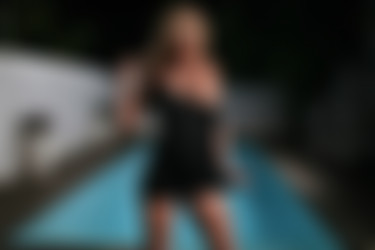 [photodromm.com] 2018-09/[photodromm.com] - 2018.09.16 - Stevie - Pool Party (x46) 2000x3000/07l.jpg