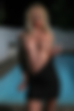 [photodromm.com] 2018-09/[photodromm.com] - 2018.09.16 - Stevie - Pool Party (x46) 2000x3000/11l.jpg
