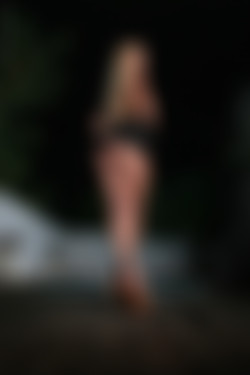 [photodromm.com] 2018-09/[photodromm.com] - 2018.09.16 - Stevie - Pool Party (x46) 2000x3000/15l.jpg