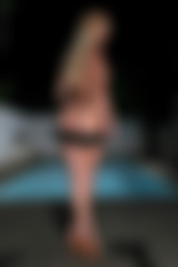 [photodromm.com] 2018-09/[photodromm.com] - 2018.09.16 - Stevie - Pool Party (x46) 2000x3000/18l.jpg
